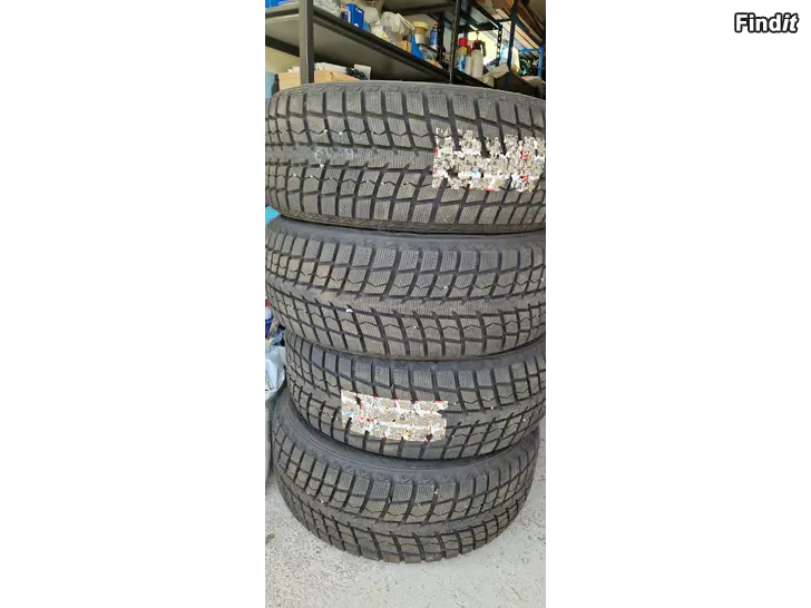 Säljes Vinterdäck 235/50 R19