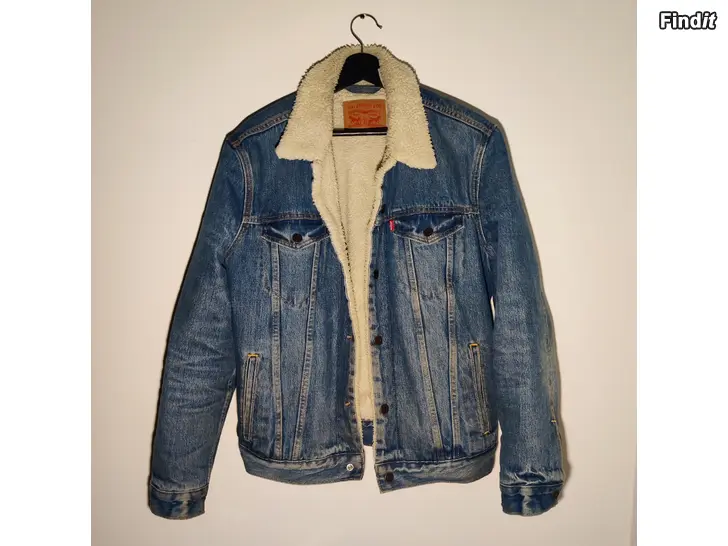 Myydään Levis jacka