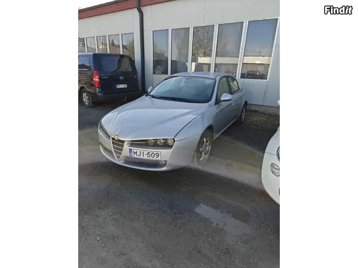 Säljes Alfa romeo