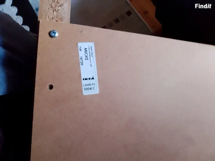 Säljes Ikea hylla till skrivbord