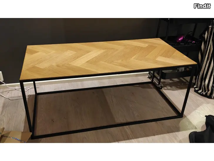 Säljes Olohuoneen pöytä