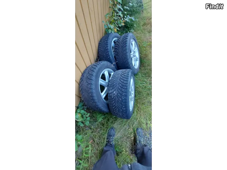 Myydään Volvo V50 aluvanteet