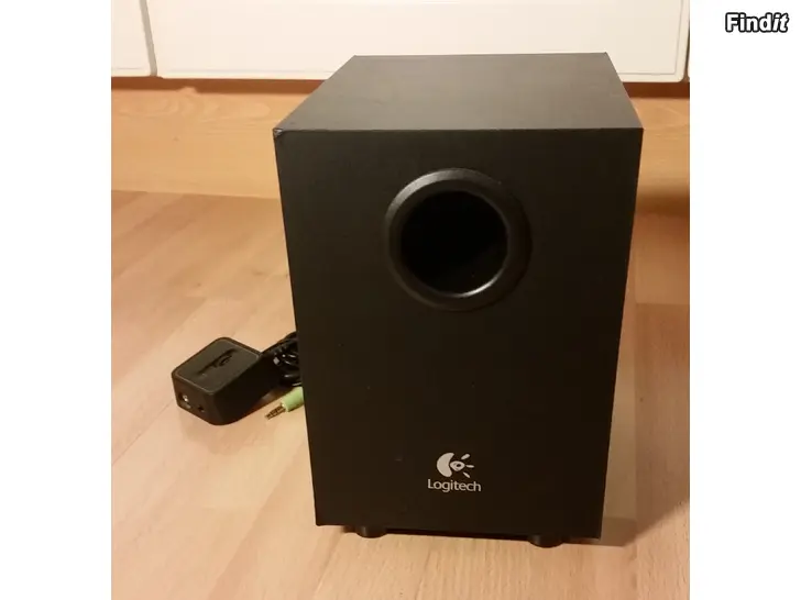 Myydään Logitech subwoofer LS21 12e