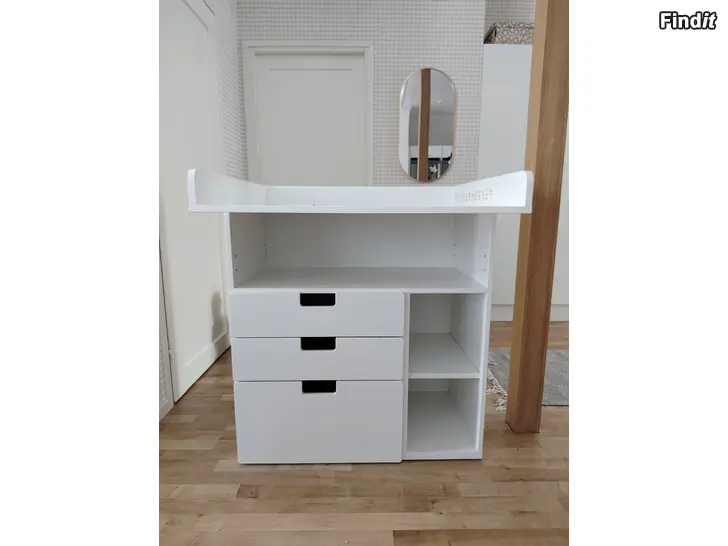 Säljes Hoitopöytä/skötbord