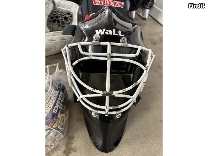 Säljes Hockey MV Wall mask SR
