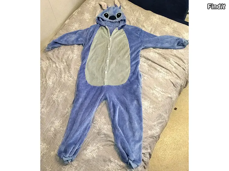 Myydään Stitch lököpuku, jumpsuit