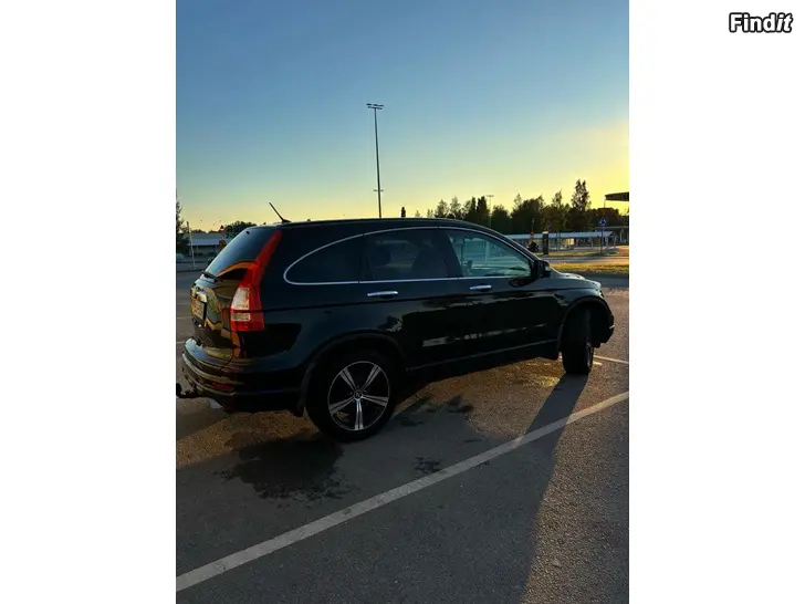 Myydään Honda cr-v awd