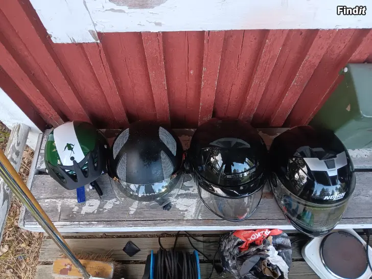 Säljes Hjälmar