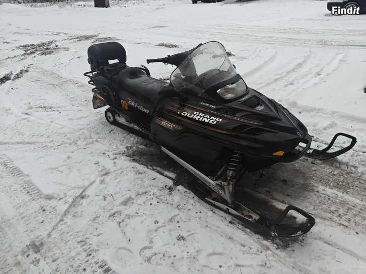 Myydään Ski-doo