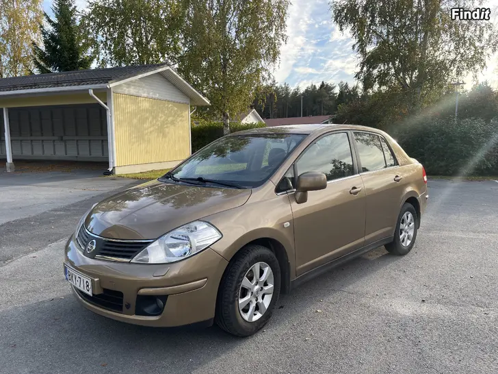 Myydään Nissan Tiida
