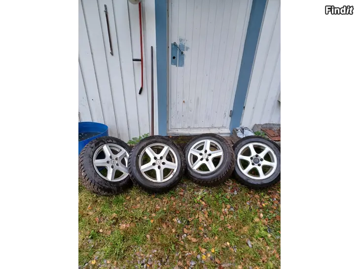 Säljes Vinterdäck på alufälg