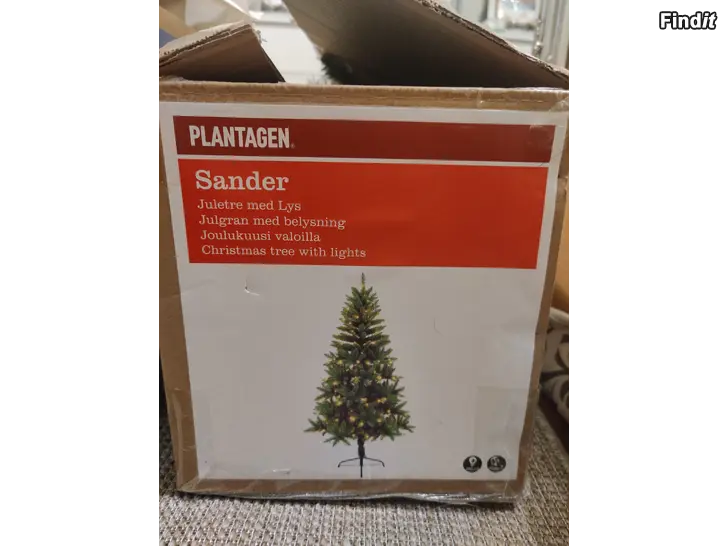 Säljes Julgran med belysning