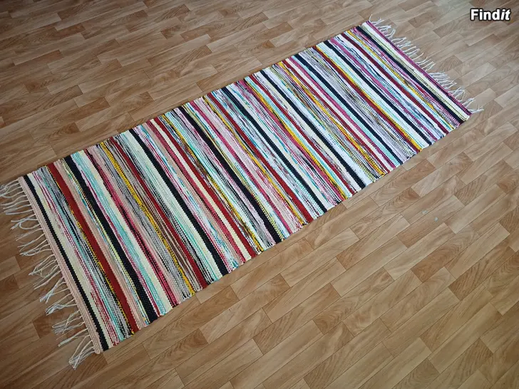 Myydään Räsymatto vaalea värikäs 182x75cm