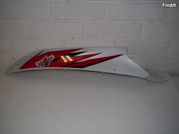Myydään Yamaha YZF R6 06-07 osia