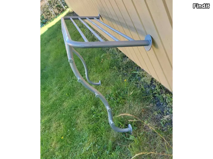 Säljes Hatthylla/klädhängare och skoställ