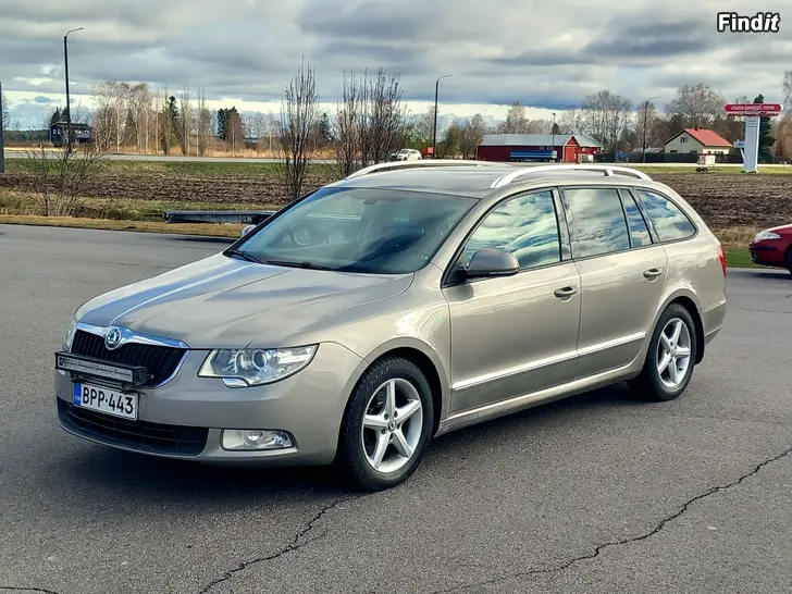 Myydään Skoda SuperB 1.6 TDi 105hv Comfort GreenLine Farm.2 hengen paku