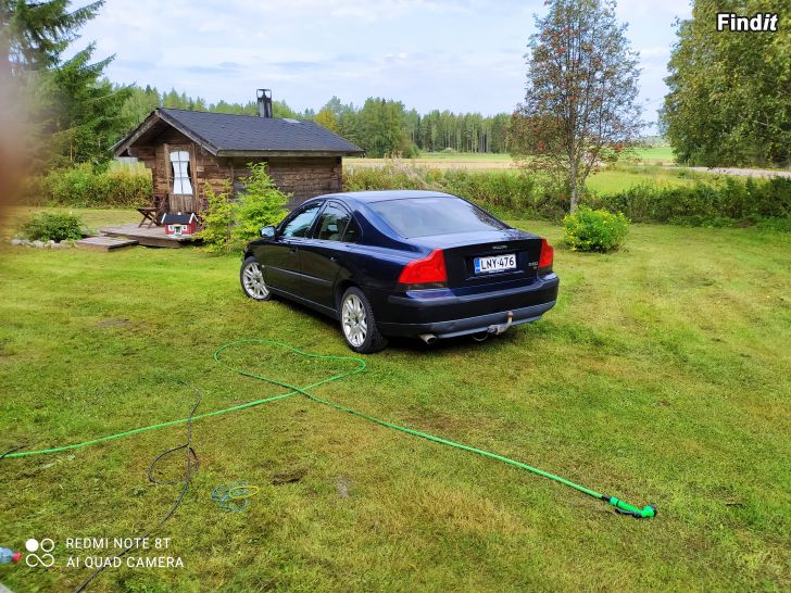 Myydään Volvo s60 T5 bensa manuaali