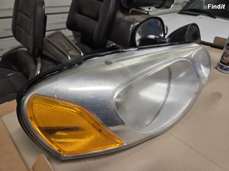 Säljes Chrysler Sebring framlykta, etuvalo