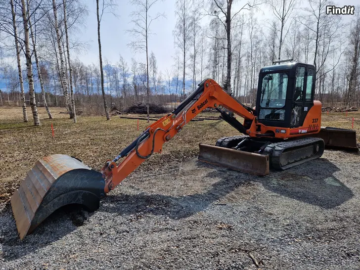 Myydään Bobcat 337