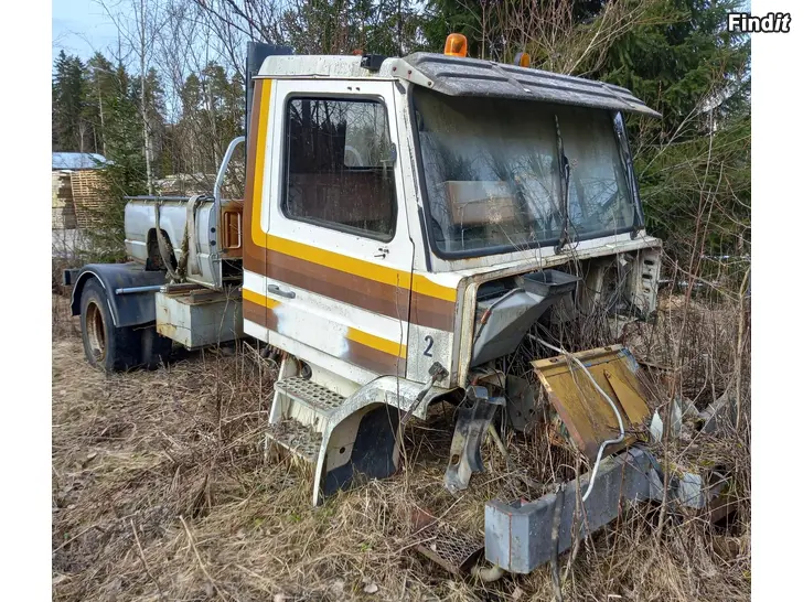 Säljes Kuorma-auton hyttejä