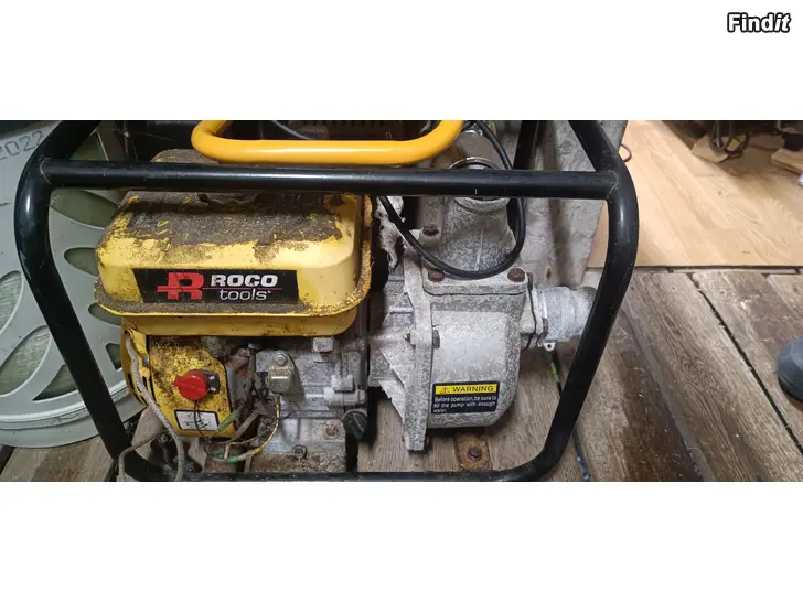 Säljes Bensin driven vatten pump