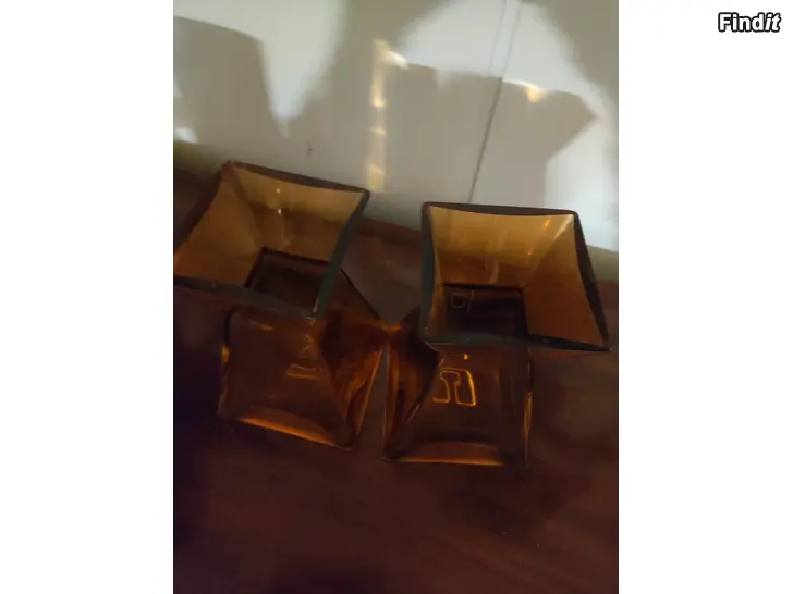 Säljes Glasvaser cult design