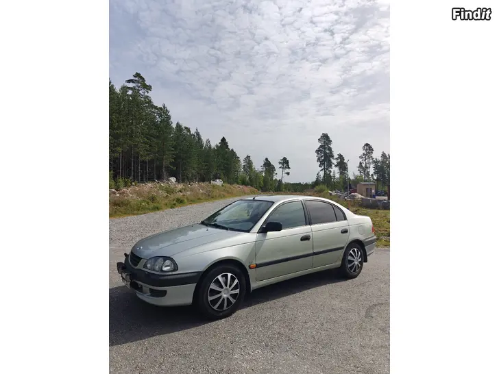 Säljes Toyota avensis