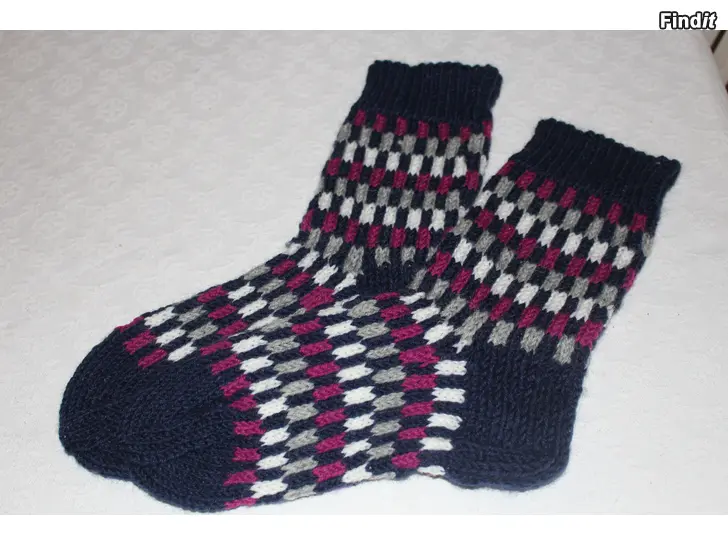 Säljes yllesockor