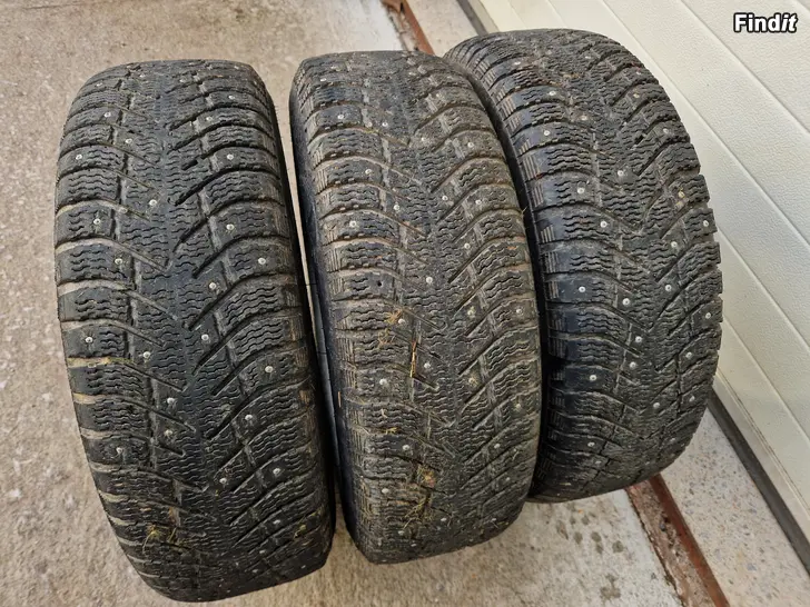 Säljes 185/65R15 dubbdäck nastarenkaat