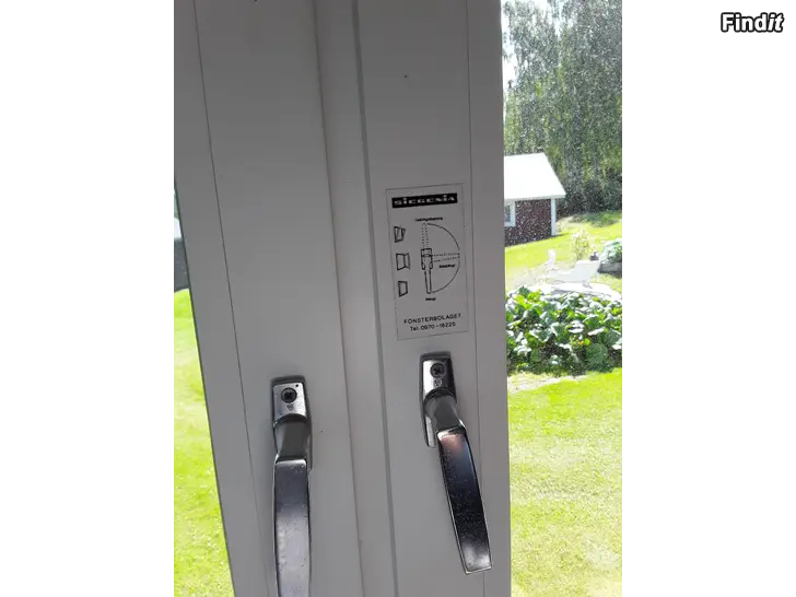 Säljes Fönster med karmar