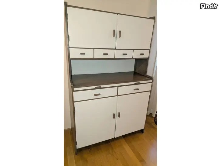 Säljes Husmorsskåp