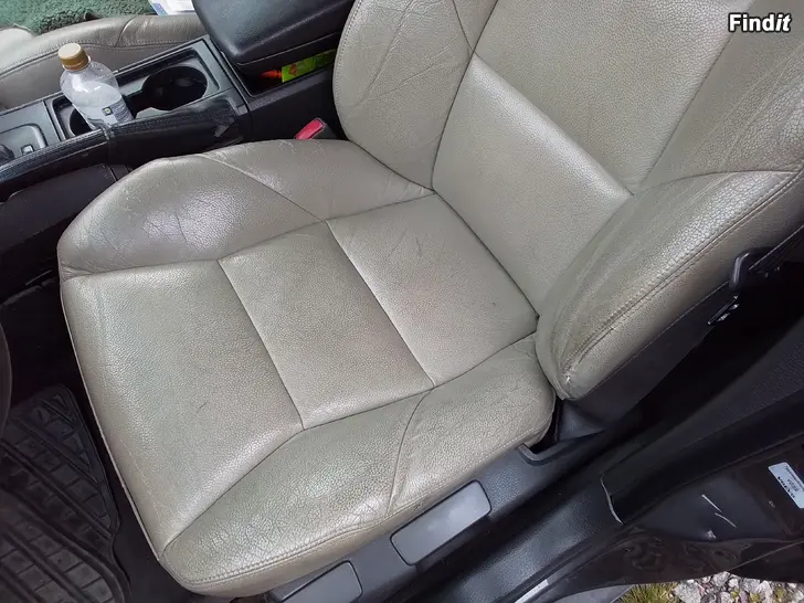 Säljes Volvo V70 D5