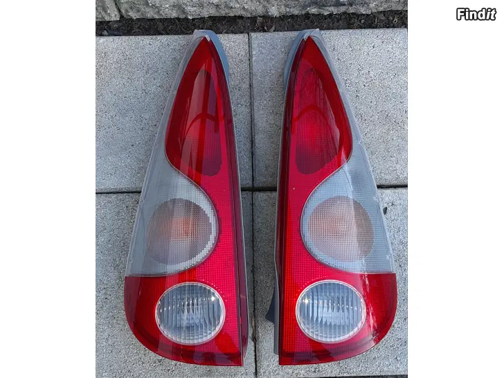 Myydään Toyota yaris verso Takavalot