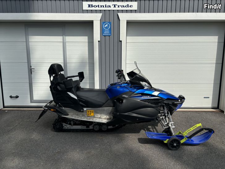 Myydään Yamaha Apex 4-tahti-2011