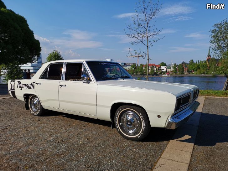 Säljes Plymouth Valiant Signet i bra skick