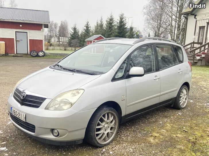 Myydään Toyota Corolla Verso 1.6