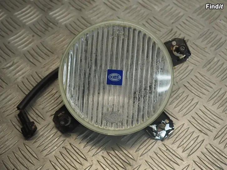 Myydään Volkswagen Golf II 86-91 kaukovalo umpio oikea 301124037