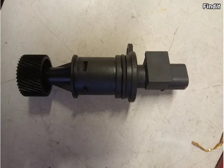 Myydään Nissan Micra 2001 nopeismittarin anturi 250106F600