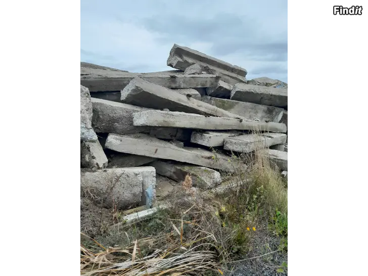 Säljes Betongplattor. Gratis