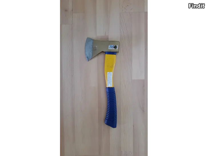 Myydään Kirves - pituus 35cm