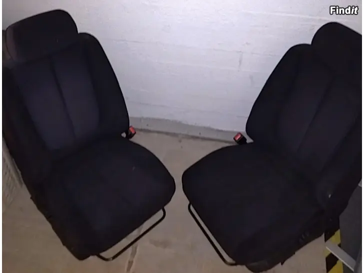 Myydään Etupenkkipari. Honda Accord 1995