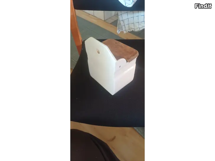 Myydään Arabia astia