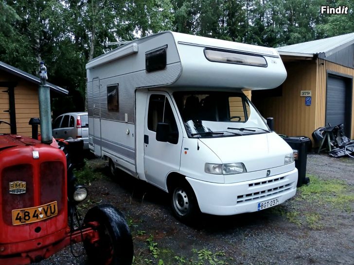 Myydään Fiat Ducato Dethleffs 1.9 TD Matkailuauto