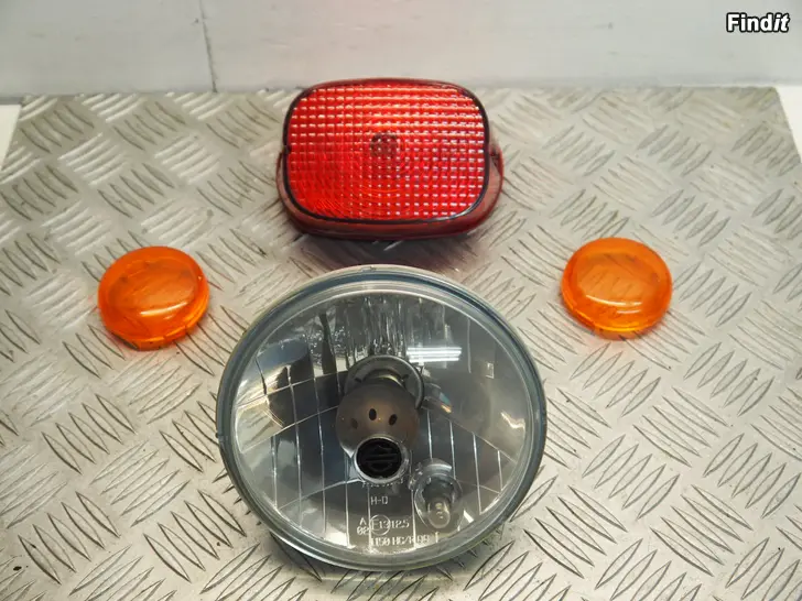 Myydään Harley-Davidson 08-09 etuvalo FXCW Softail Rocker