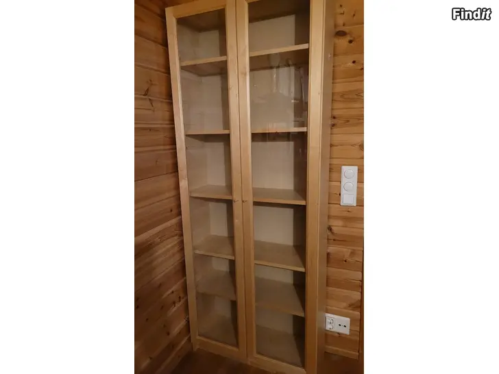 Säljes IKEA Billy vitrinskåp