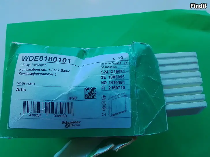 Myydään Schneider Electric  Artic peitelevyjä