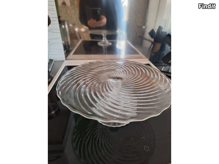 Myydään Kakkutarjotin