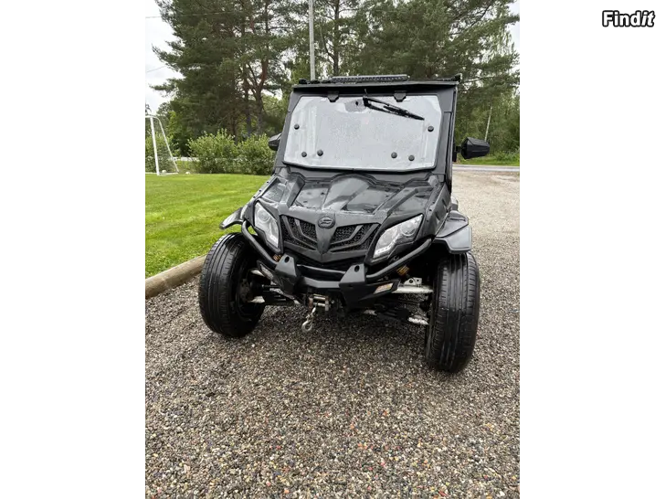 Säljes CF Moto ZForce 800