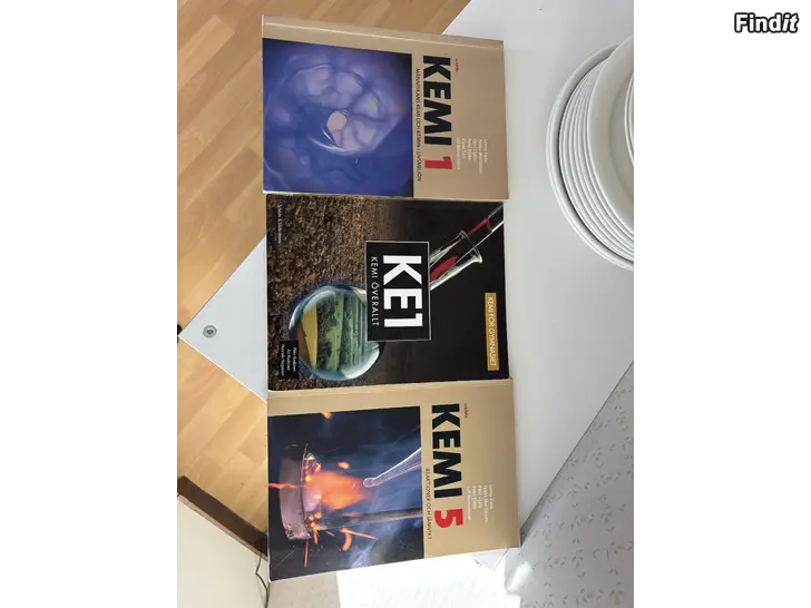 Säljes Gymnasie kemi böcker