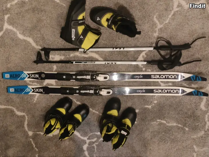 Säljes Skidpaket suksipaketti Salomon 110 cm